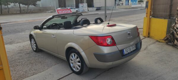 Renault megane - Imagen 3