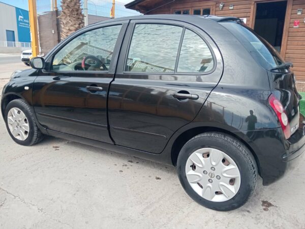 nisan micra - Imagen 4