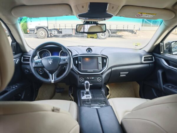 Maserati ghibli - Imagen 4