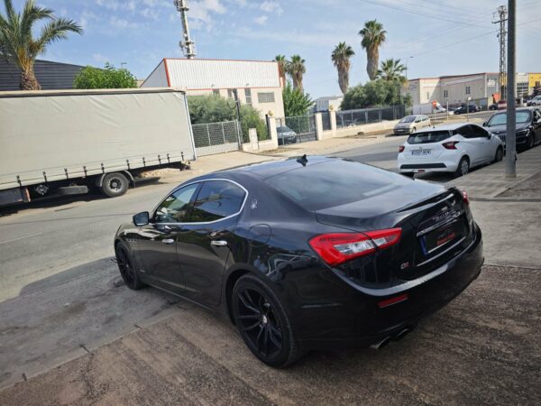 Maserati ghibli - Imagen 5